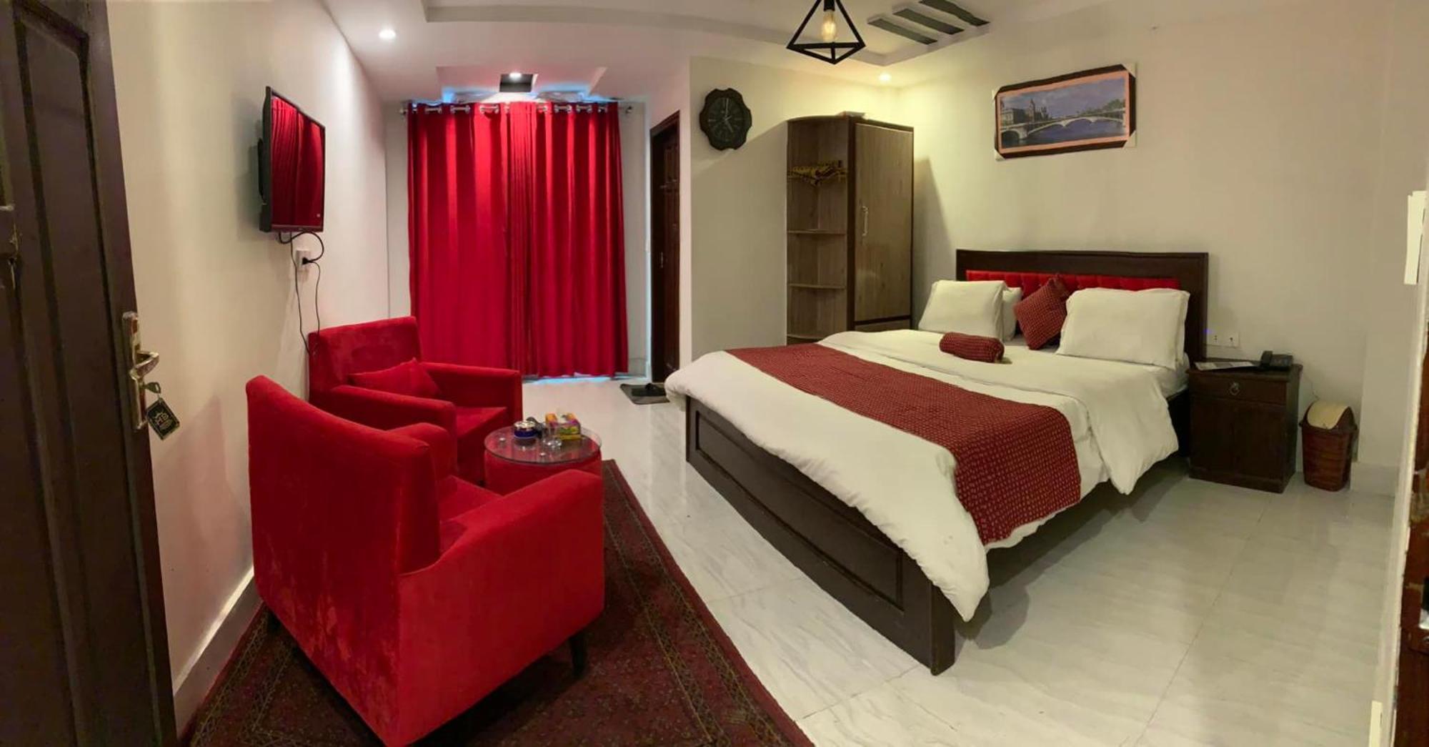 Hotel Birmingham Palace Kalam By Khan Familia Eksteriør billede