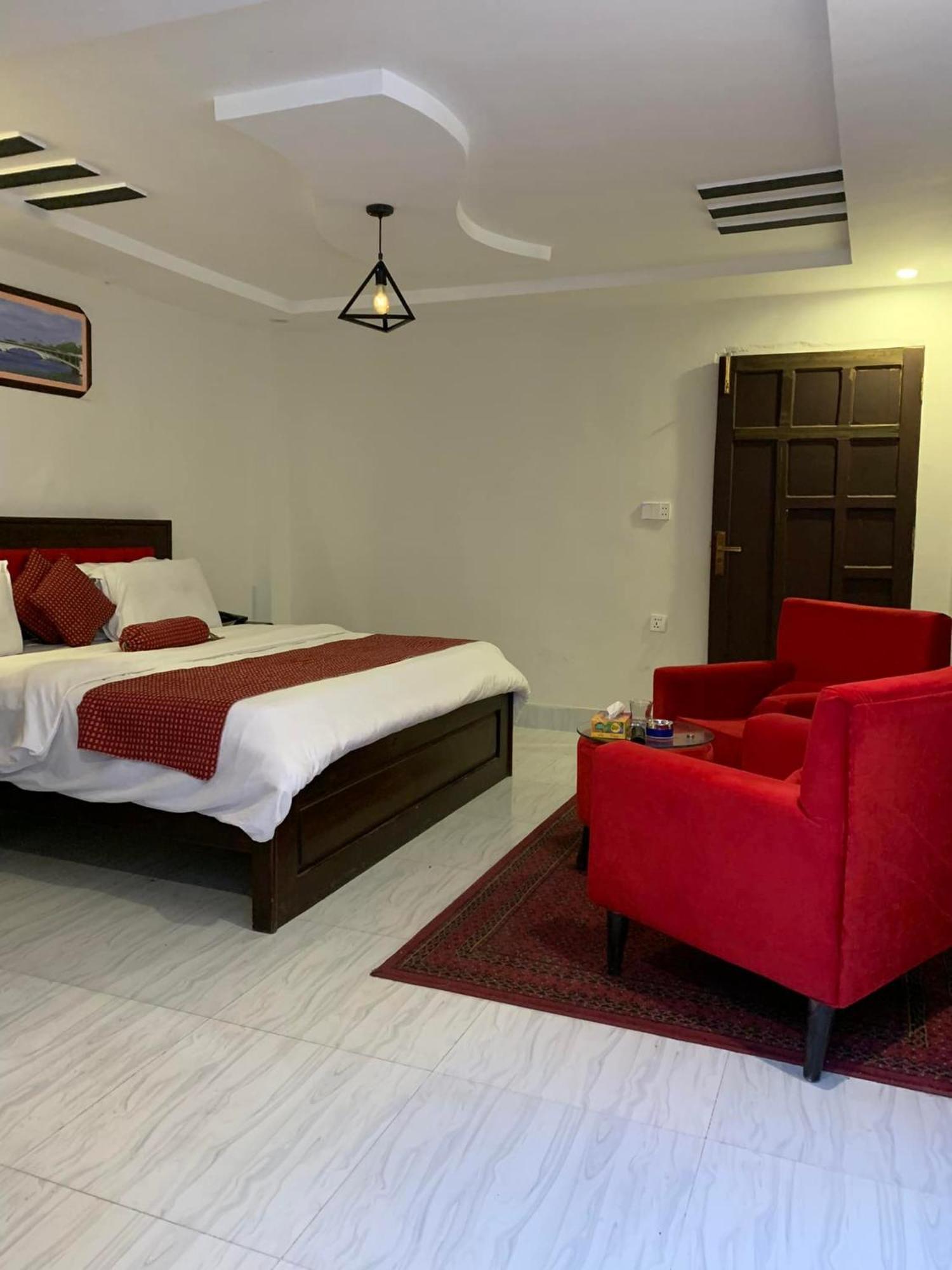 Hotel Birmingham Palace Kalam By Khan Familia Eksteriør billede